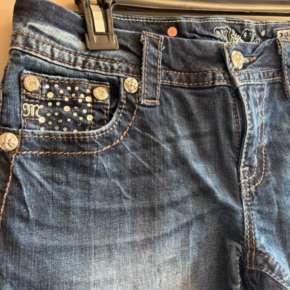 Miss Me Jean Short - Picture 2 of 6